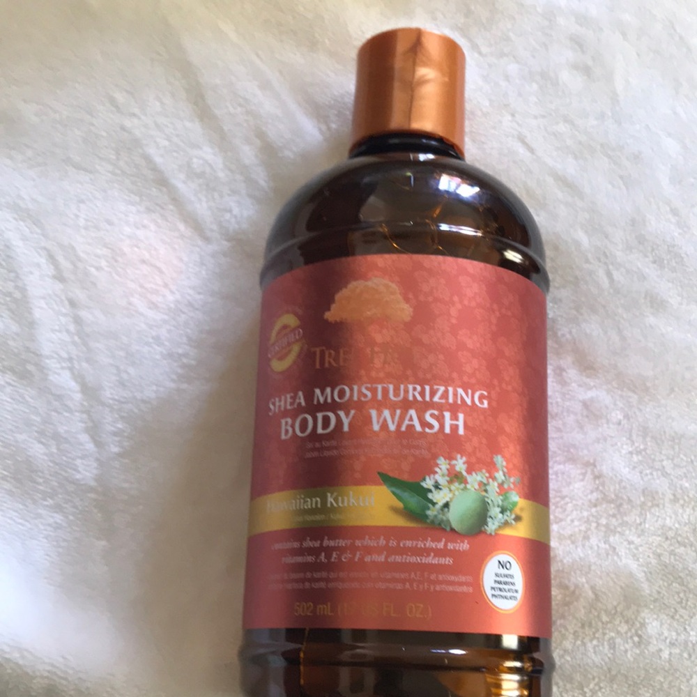 Tree Hut Hawaiian 🌺 Kukui Shea moisturizing body wash